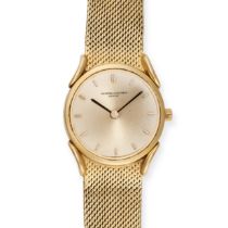 VACHERON & CONSTANTIN - A LADIES VACHERON & CONSTANTIN WRISTWATCH in 18ct yellow gold, 6460, quar...