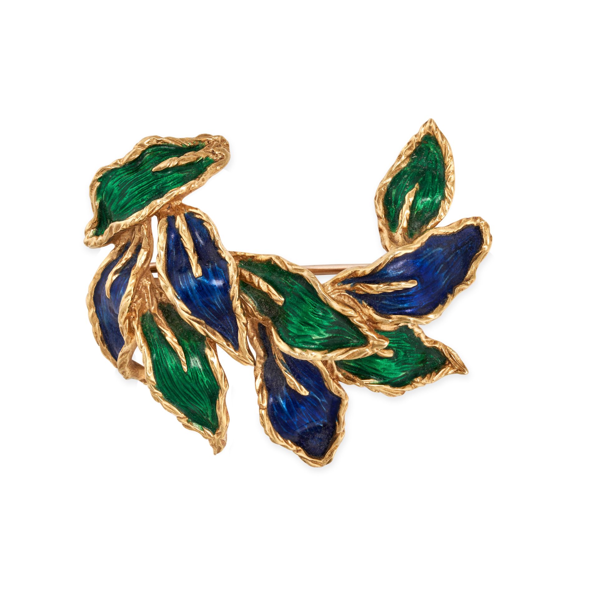 KUTCHINSKY, A VINTAGE ENAMEL EARRINGS AND BROOCH SUITE in 18ct yellow gold, the brooch in foliate... - Bild 2 aus 3