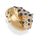 A DIAMOND, ENAMEL AND EMERALD PANTHER RING in yellow gold, designed as two intertwined panthers, ...