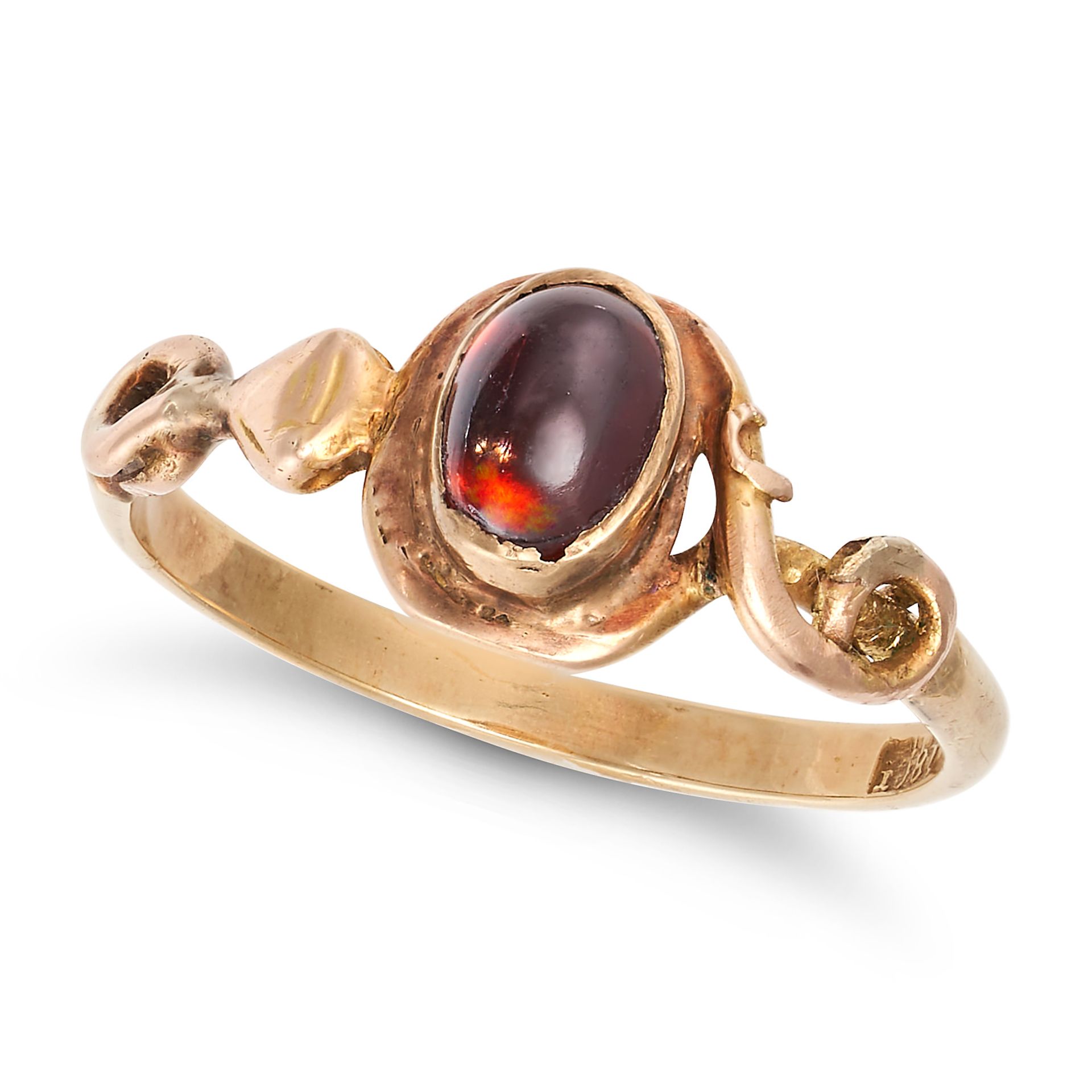 NO RESERVE - A GARNET RING in 18ct yellow gold, set with an oval cabochon garnet, stamped 18CT, s...