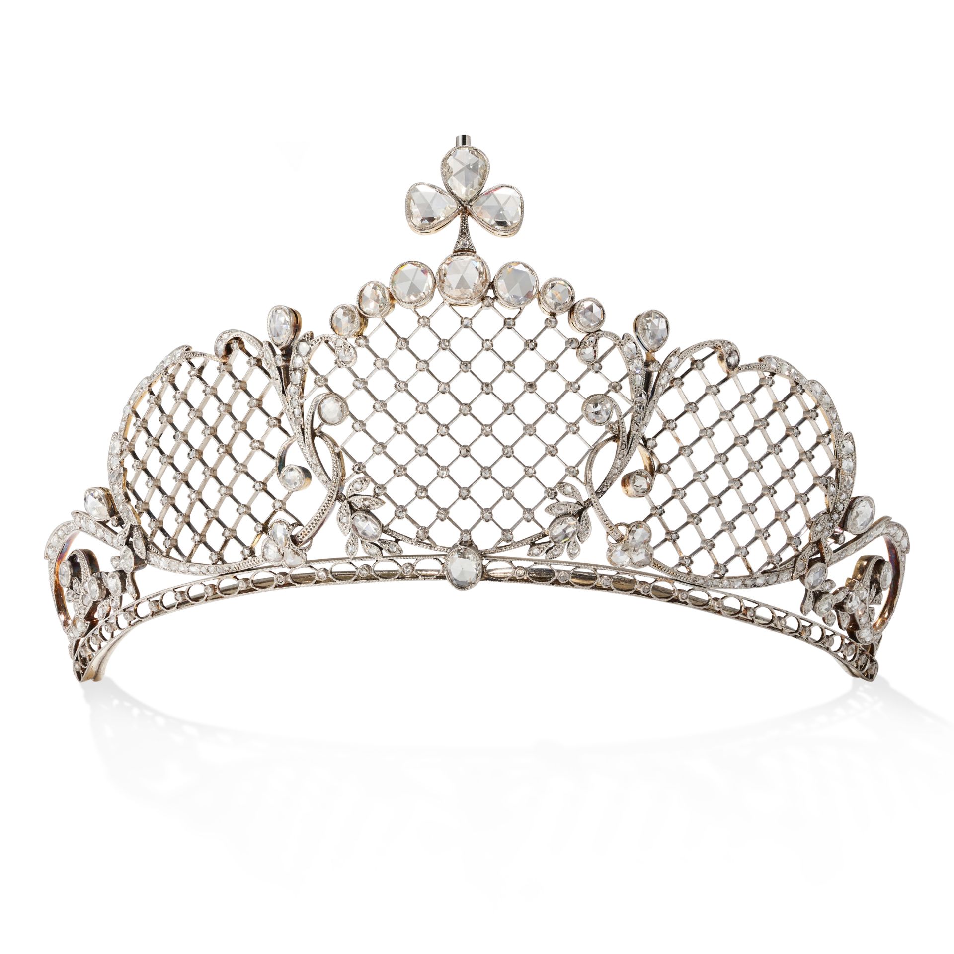 J.E CALDWELL, A FINE BELLE EPOQUE DIAMOND TIARA in 18ct yellow gold and platinum, the tapering la... - Image 5 of 6