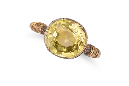 A YELLOW SAPPHIRE RING in yellow gold, set with a cushion cut yellow sapphire of approximately 8.... - Bild 1 aus 2