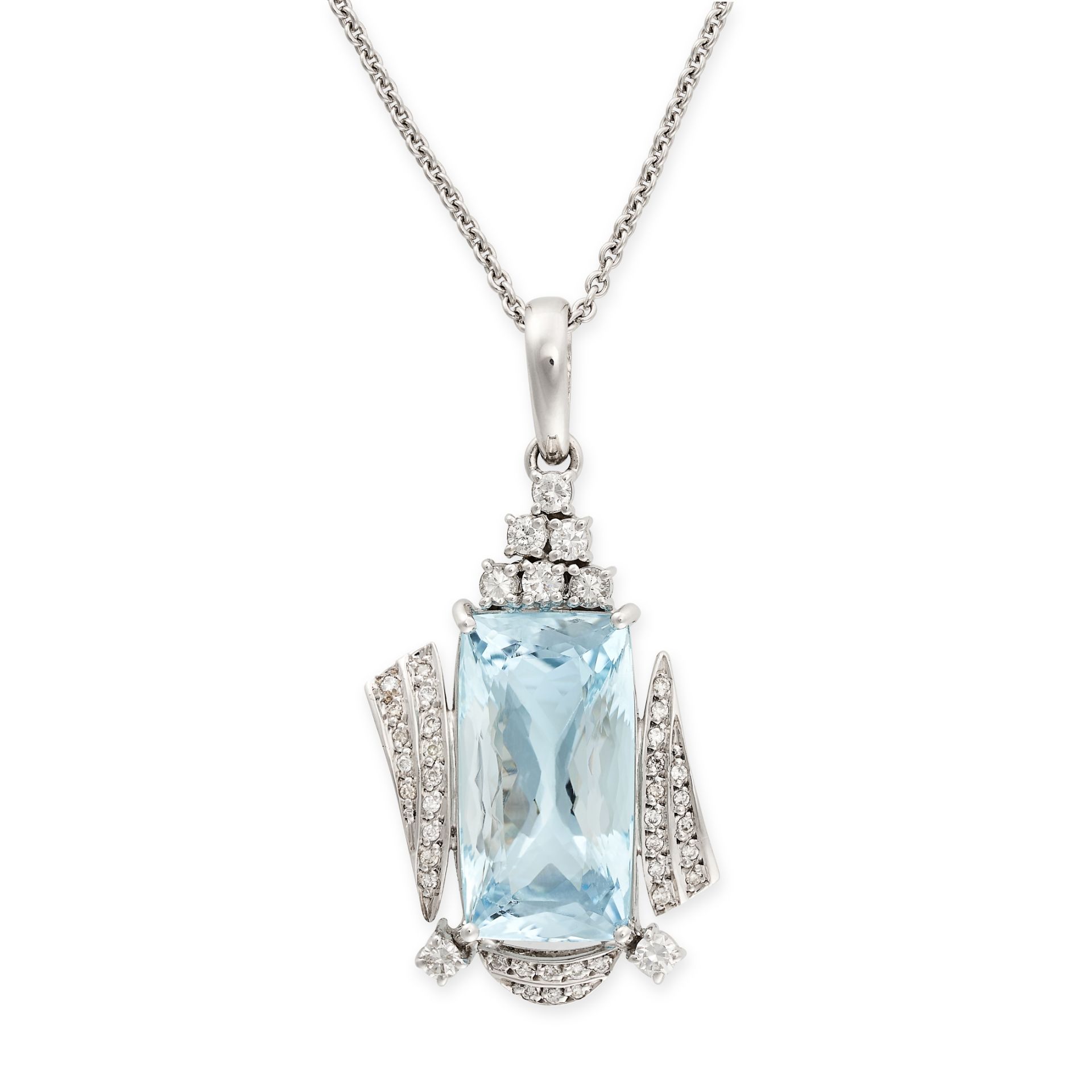 AN AQUAMARINE AND DIAMOND PENDANT AND EARRINGS SUITE in 18ct white gold, the pendant set with a c... - Bild 2 aus 3