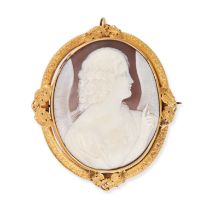 AN ANTIQUE CAMEO BROOCH / PENDANT in 15ct yellow gold, set with a carved shell cameo depicting an...