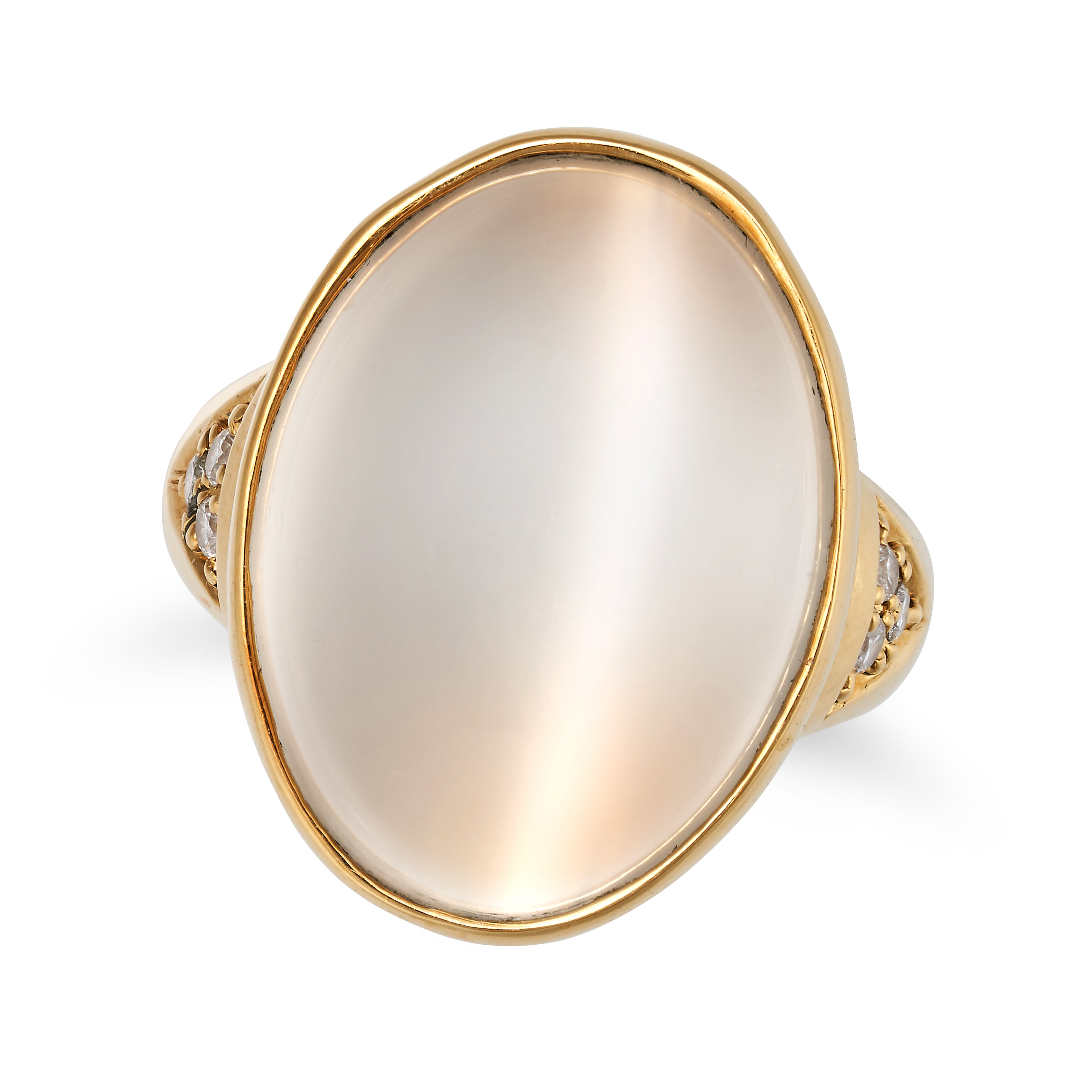 A MOONSTONE AND DIAMOND RING in 18ct yellow gold, set with an oval cabochon moonstone of 15.37 ca...