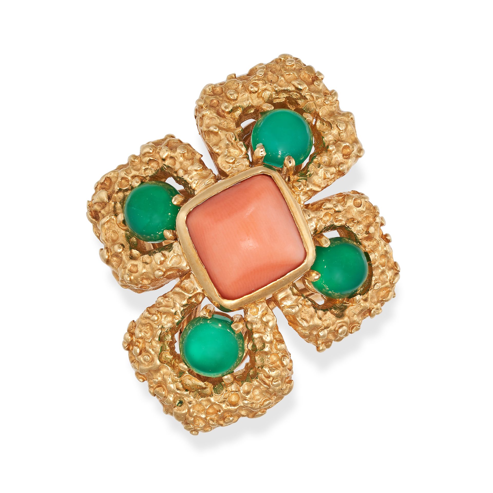 VAN CLEEF & ARPELS, A COLLECTION OF FRENCH CORAL AND CHRYSOPRASE VAN CLEEF & ARPELS JEWELLERY in ... - Bild 6 aus 8