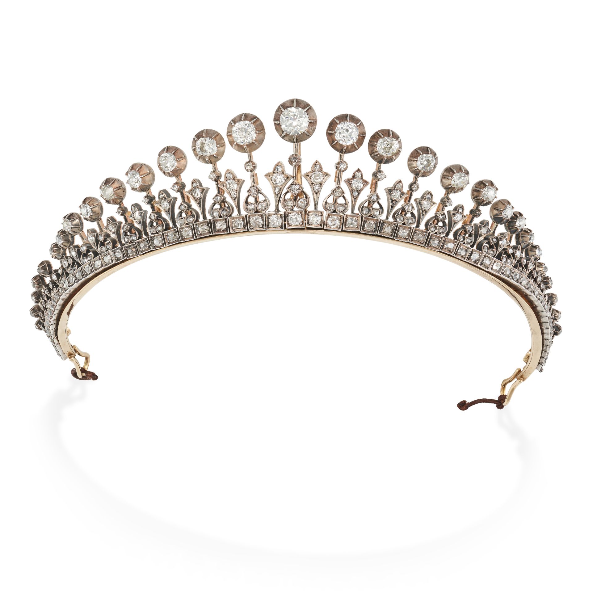 A FINE ANTIQUE VICTORIAN DIAMOND FRINGE TIARA / NECKLACE, 19TH CENTURY in yellow gold and silver,...