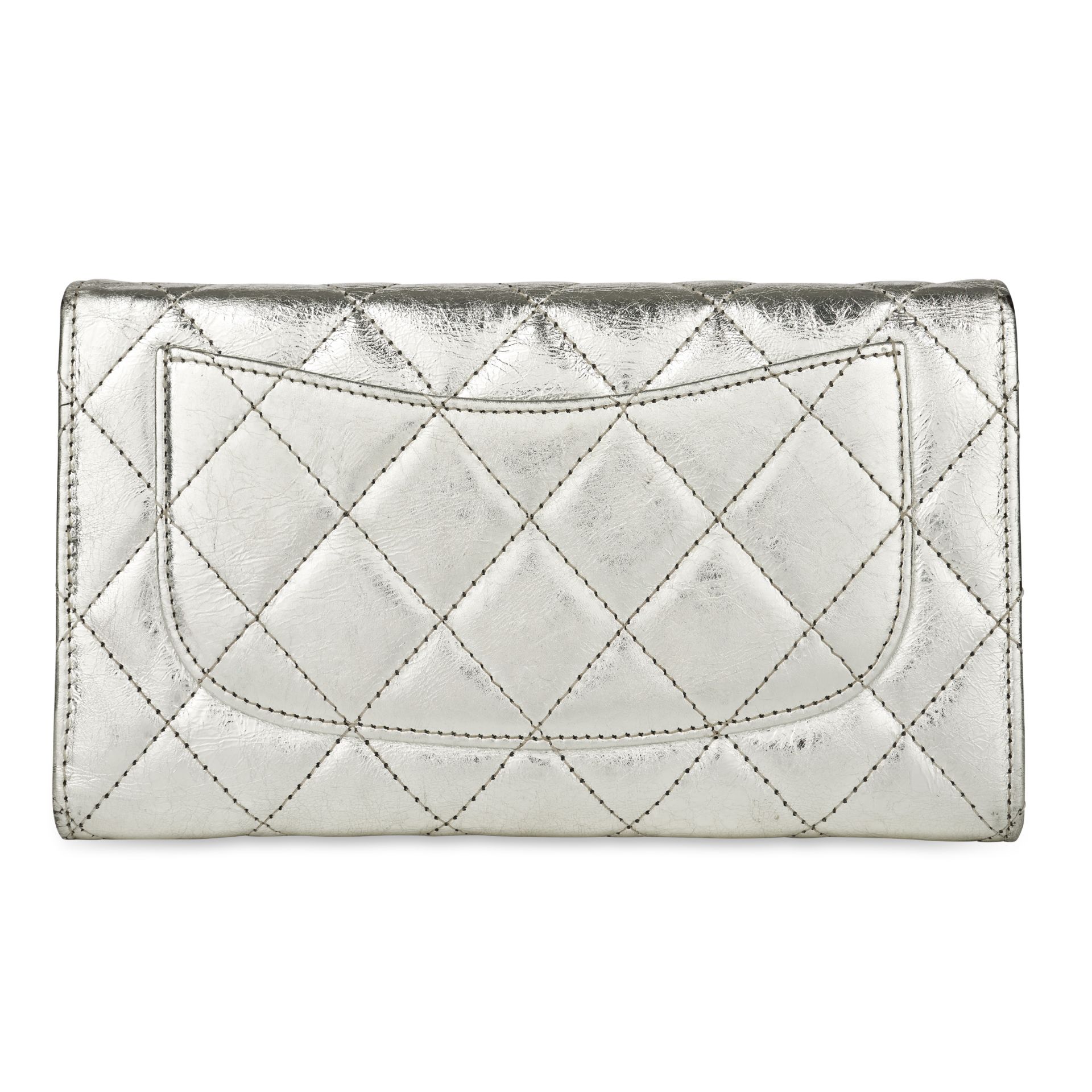 CHANEL SILVER REISSUE LONG WALLET Condition grade B+. Produced between 2006 and 2008. 18cm long... - Image 2 of 4