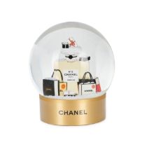 CHANEL NO 5 PERFUME SNOW GLOBE Condition grade A, as new. 13cm high. Chanel 'VIP' gift snow glo...