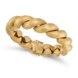 A GOLD BRACELET in 18ct yellow gold, in a textured twisted design, stamped 750, 21.0cm, 98.8g.