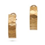A PAIR OF GOLD HOOP EARRINGS in 18ct yellow gold, each hoop with a harlequin design in relief, st...