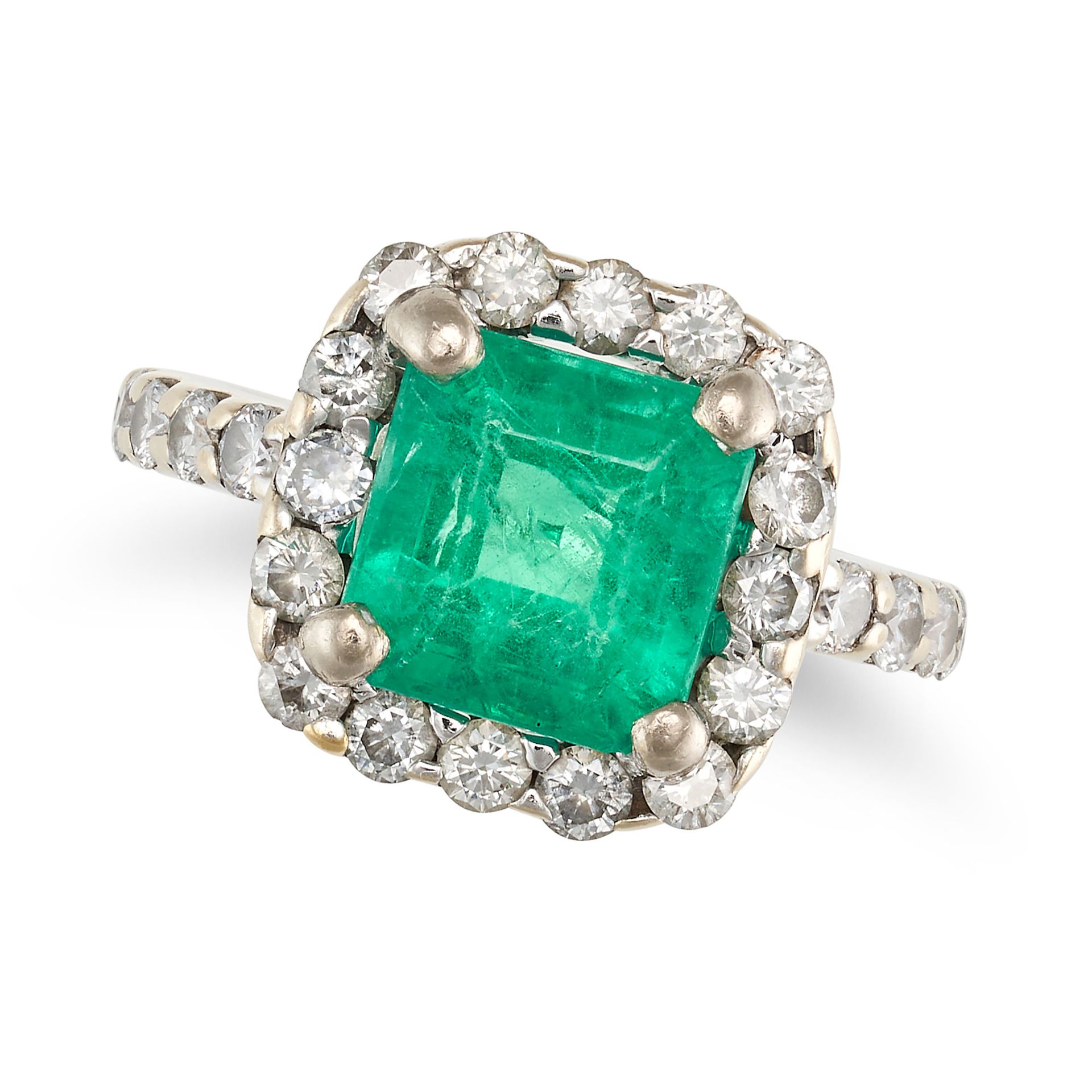 AN EMERALD AND DIAMOND CLUSTER RING in 18ct white gold, set with an octagonal step cut emerald of... - Bild 2 aus 2
