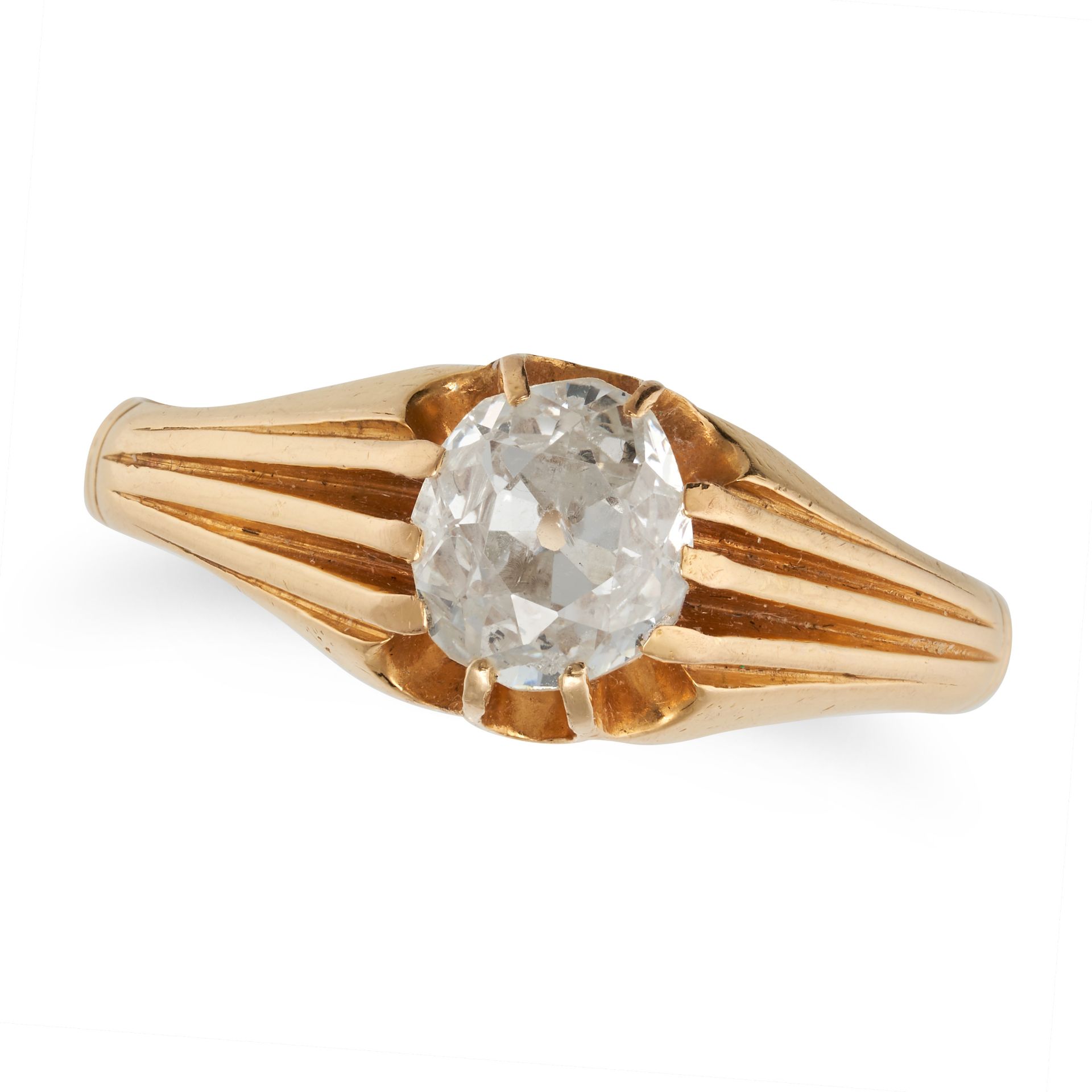 AN ANTIQUE SOLITAIRE DIAMOND RING in 18ct yellow gold, set with an old cut diamond of approximate...