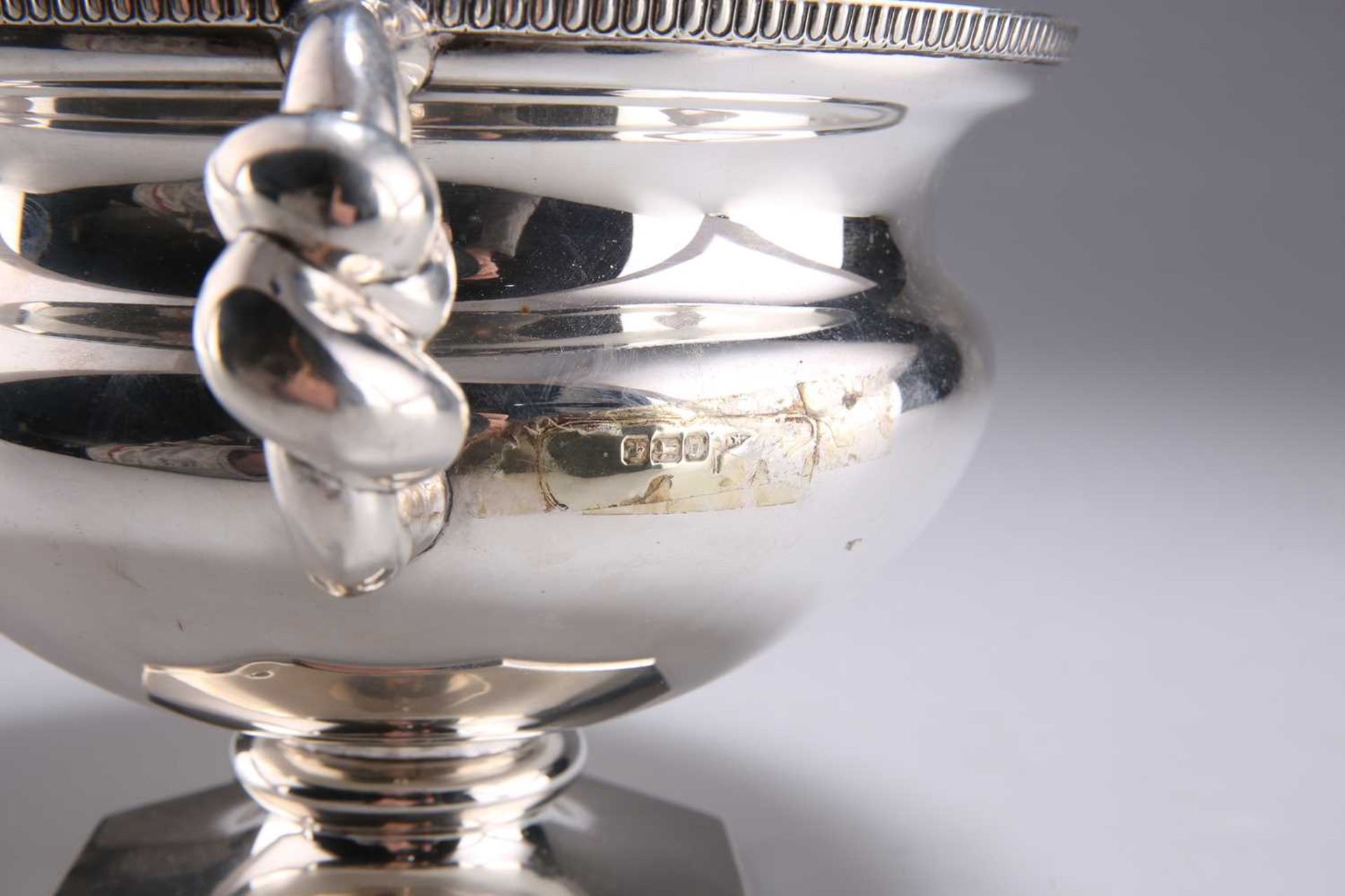 A LARGE GEORGE V SILVER TWO-HANDLED BOWL - Image 2 of 4