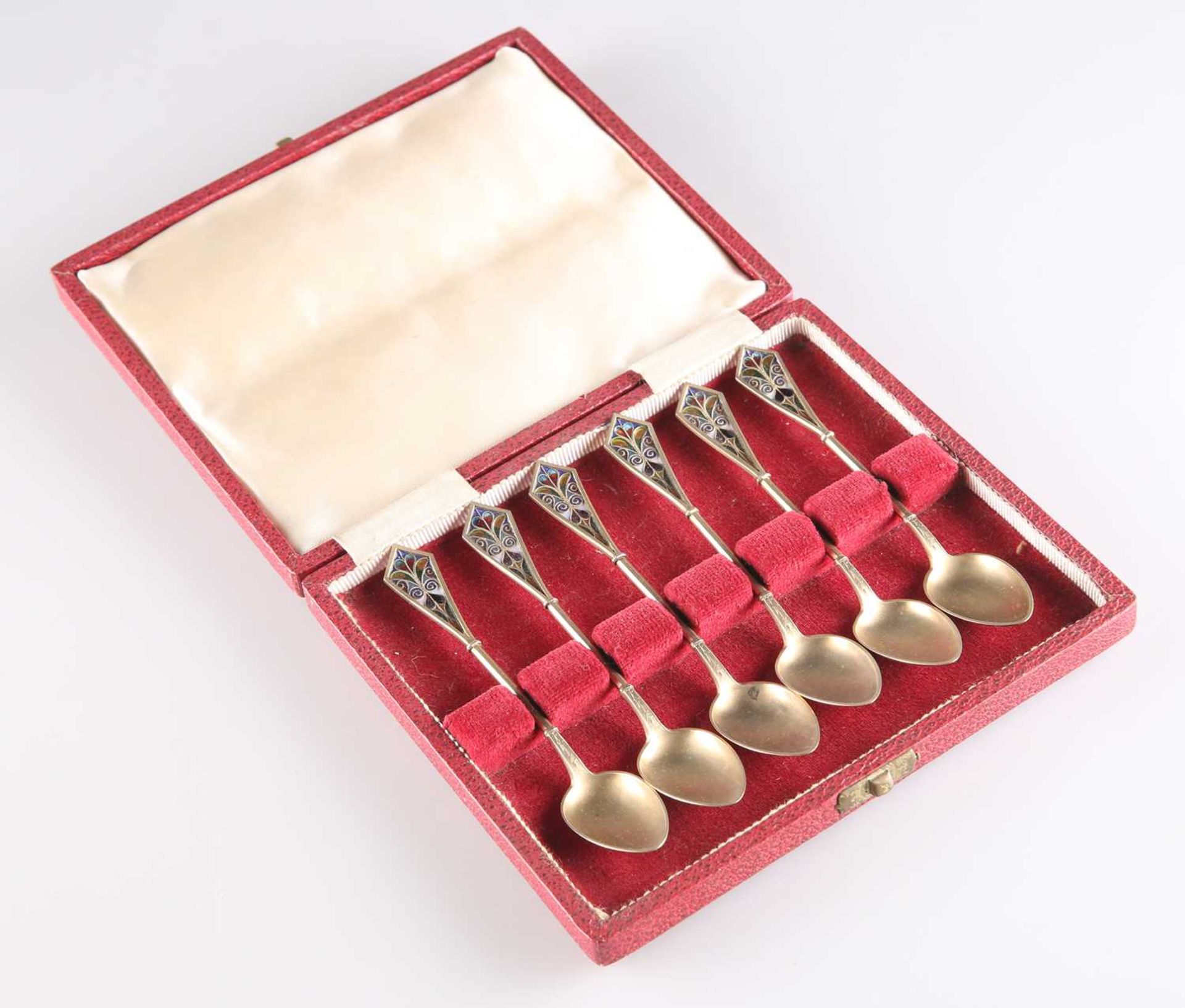 A SET OF SIX NORWEGIAN SILVER-GILT AND PLIQUE-À-JOUR SPOONS - Image 2 of 2