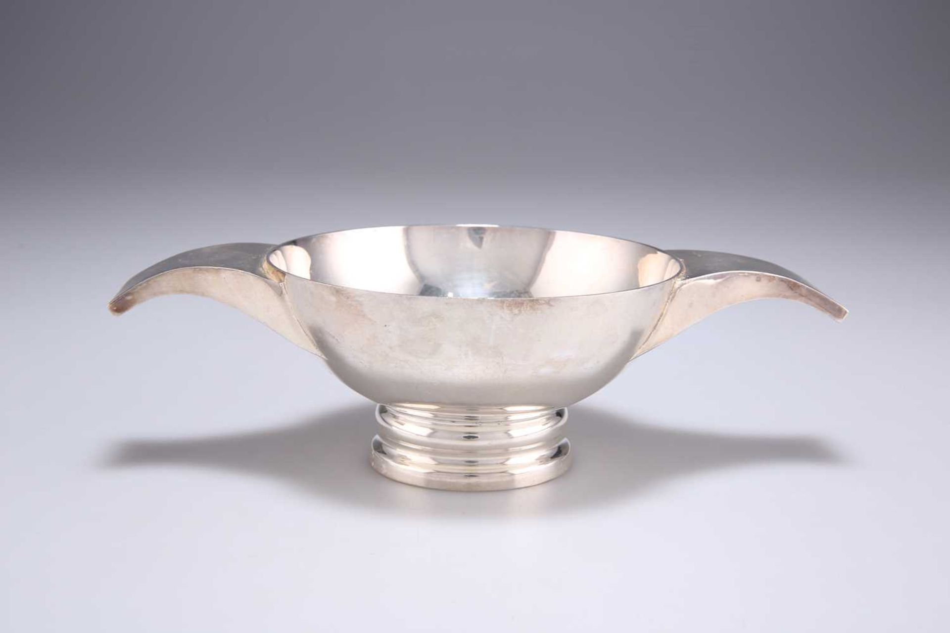 AN ELIZABETH II SILVER BON-BON DISH - Image 2 of 3