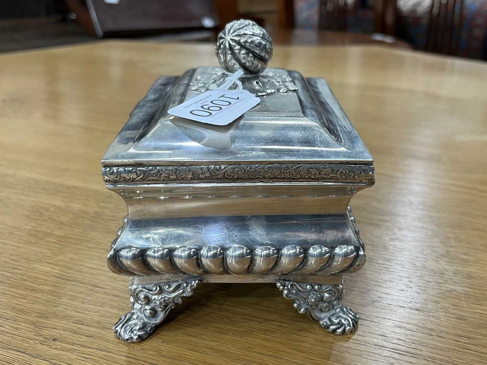 A MID-19TH CENTURY GERMAN SILVER TEA CADDY - Image 9 of 17