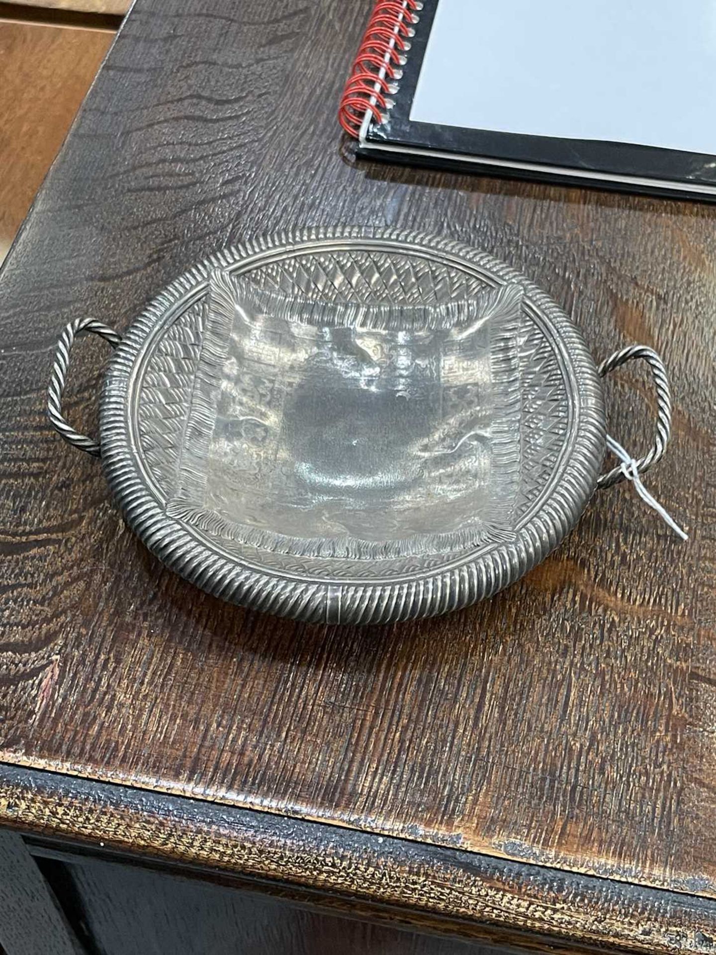 A LATE 19TH CENTURY RUSSIAN SILVER TROMPE L'OEIL BREAD BASKET - Bild 8 aus 11