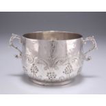 A COMMONWEALTH SILVER PORRINGER