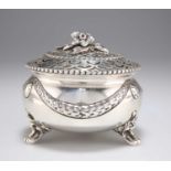 A GEORGE V SILVER SILVER POTPOURRI BOWL