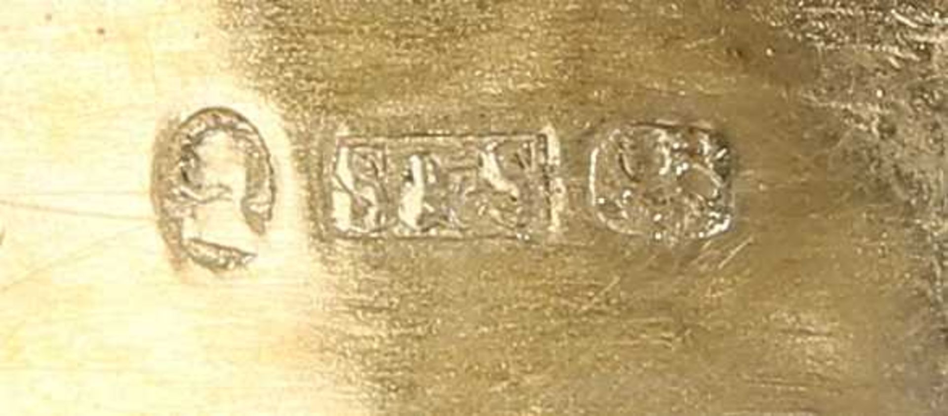 A GEORGE III SILVER VINAIGRETTE - Image 3 of 3