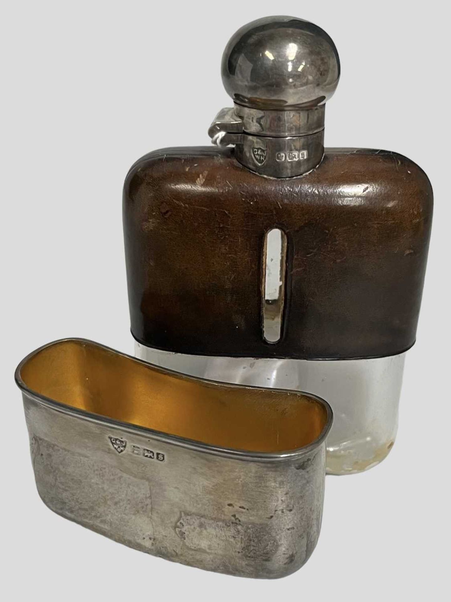 A GEORGE V SILVER-MOUNTED SPIRIT FLASK - Image 2 of 3
