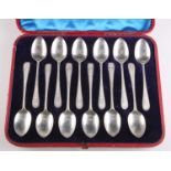 A SET OF TWELVE VICTORIAN SILVER TEASPOONS