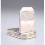 A GEORGIAN SILVER SNUFF BOX