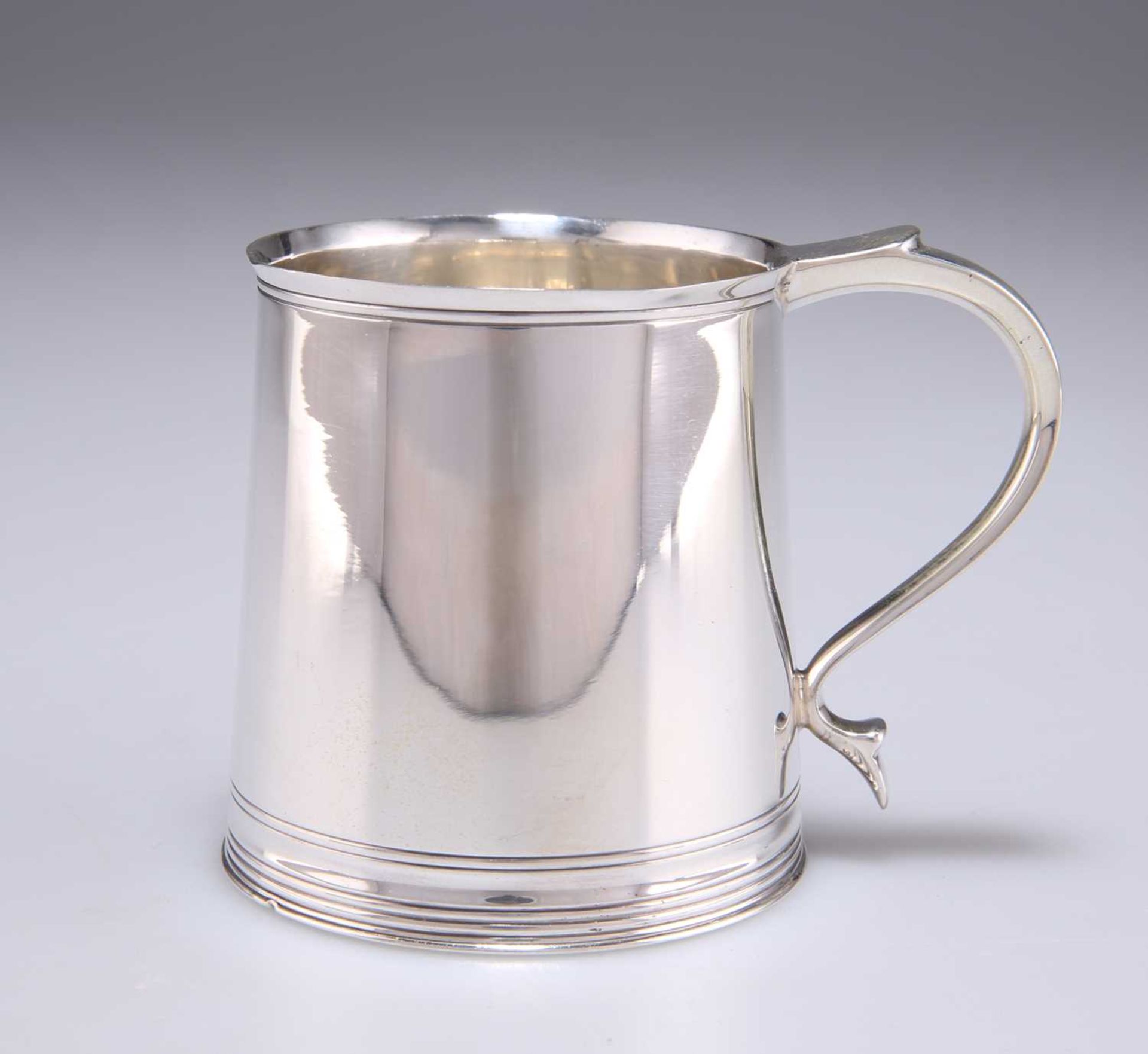 A GEORGE VI SILVER MUG - Image 2 of 2