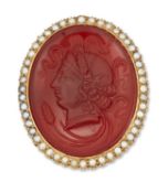 A MID-19TH CENTURY AGATE CAMEO BROOCH