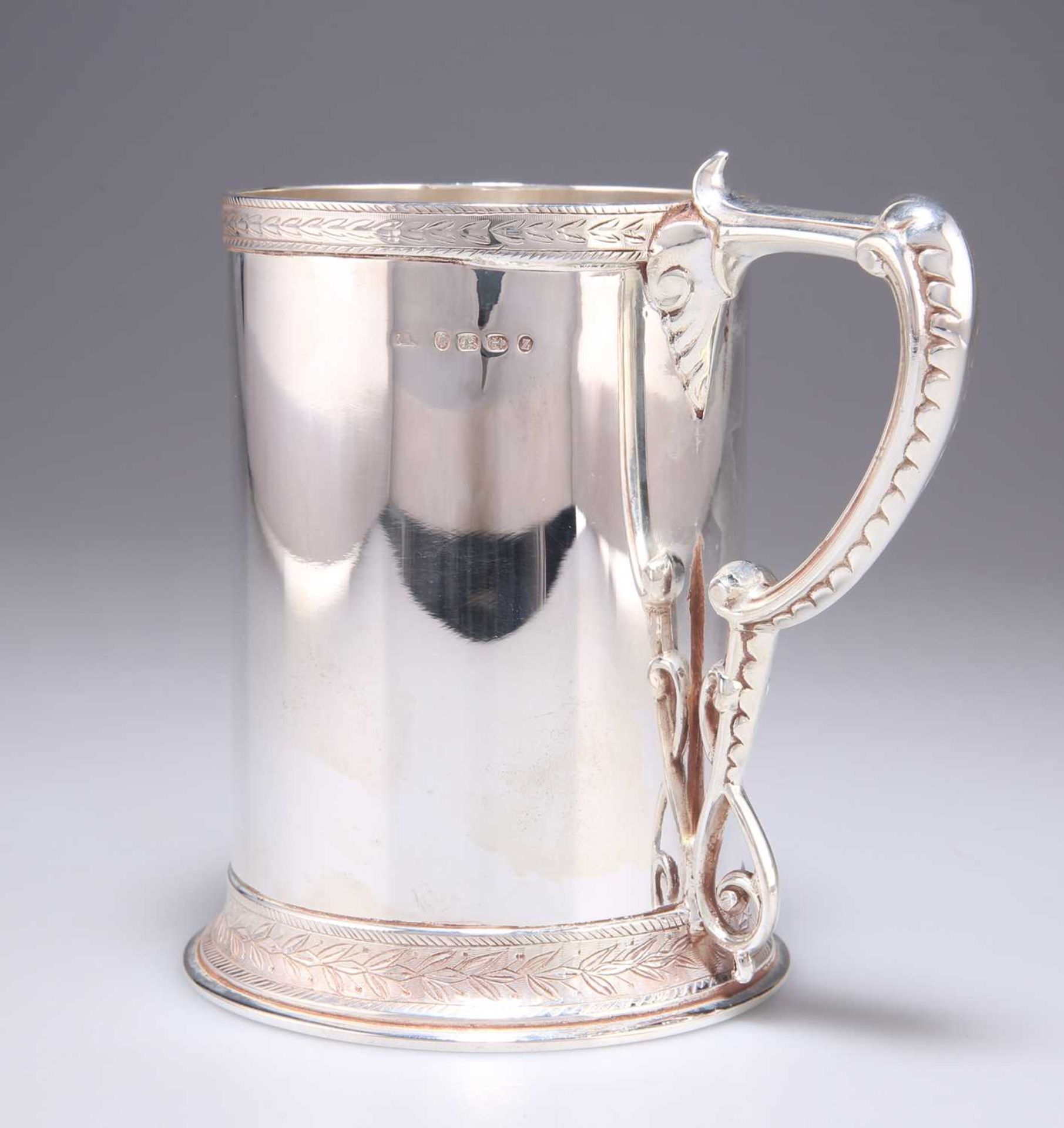 A VICTORIAN SILVER PINT MUG