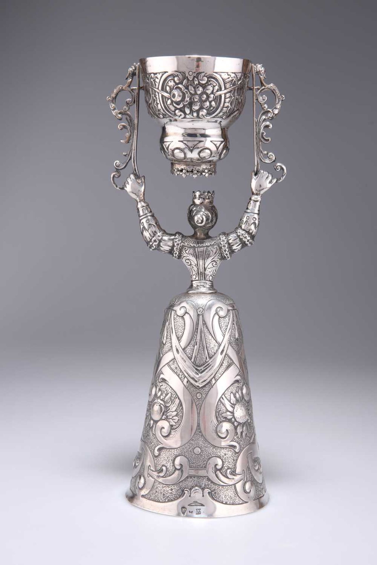 A LARGE GERMAN SILVER WAGER CUP - Image 2 of 2