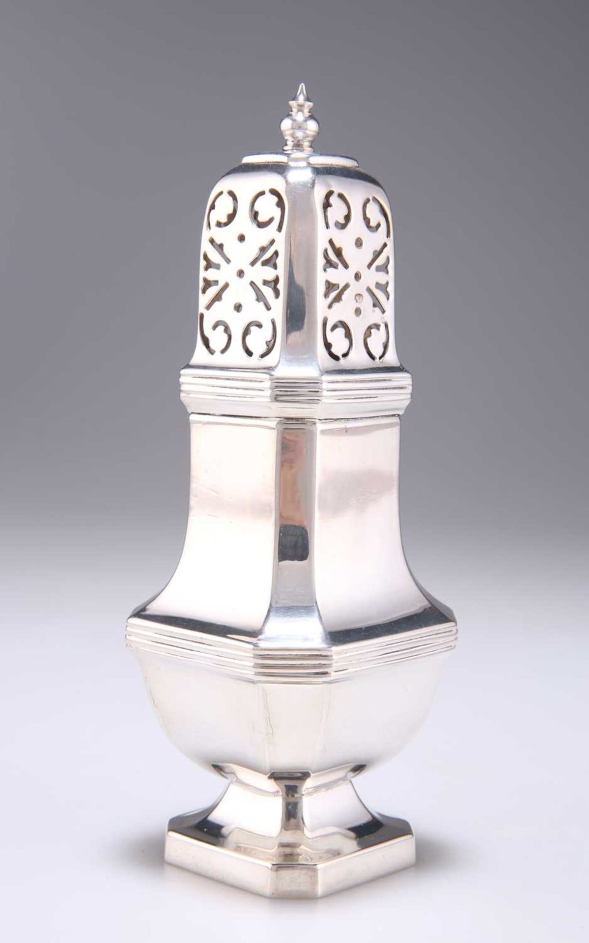 AN ELIZABETH II SILVER SUGAR CASTER - Image 2 of 3