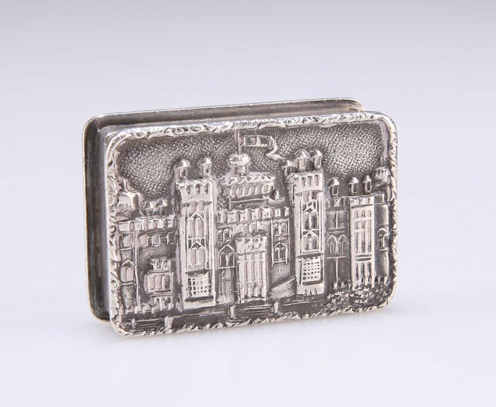 AN ELIZABETH II SILVER CASTLE-TOP SNUFF BOX