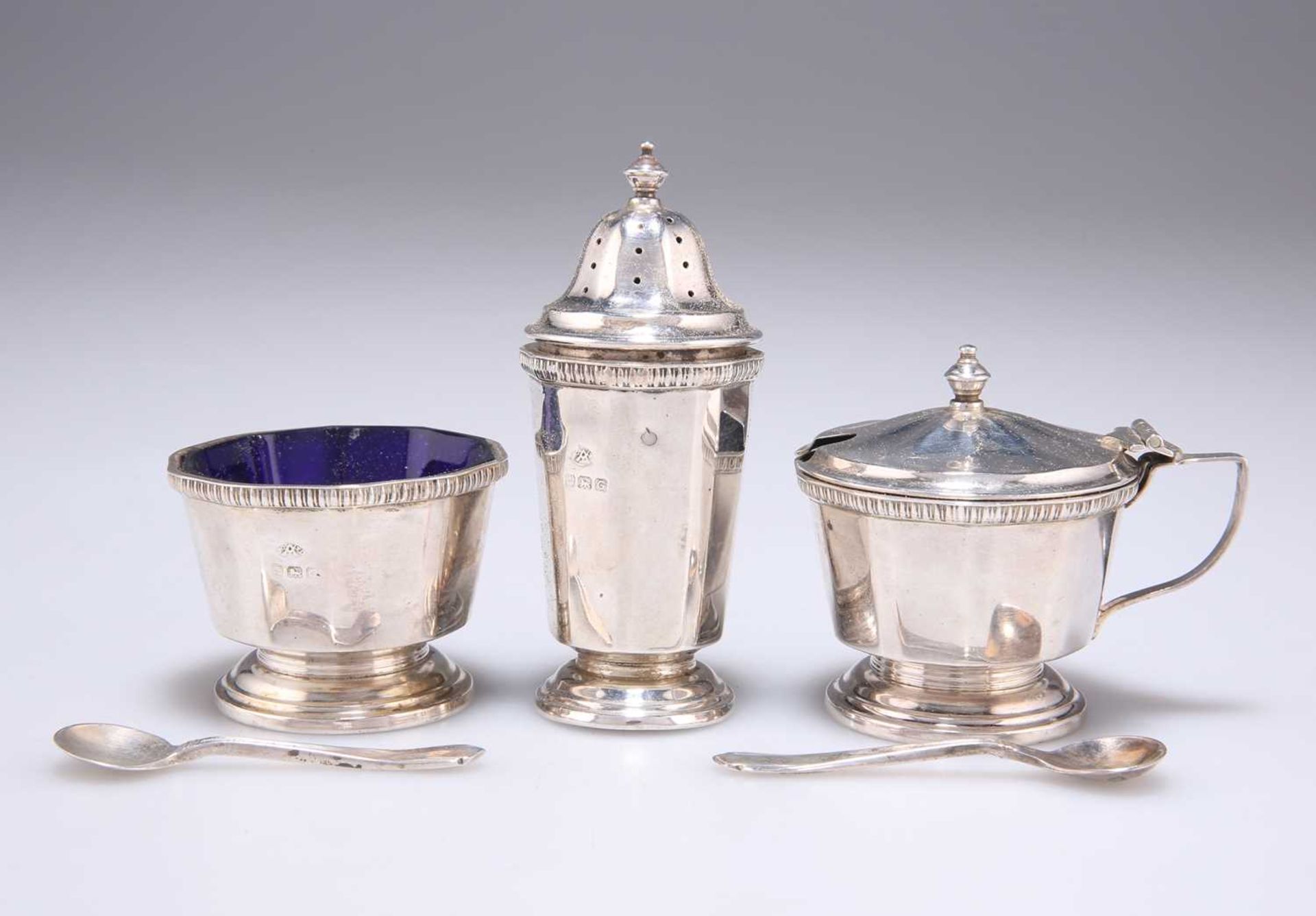 AN ART DECO SILVER THREE-PIECE CONDIMENT SET - Image 2 of 3