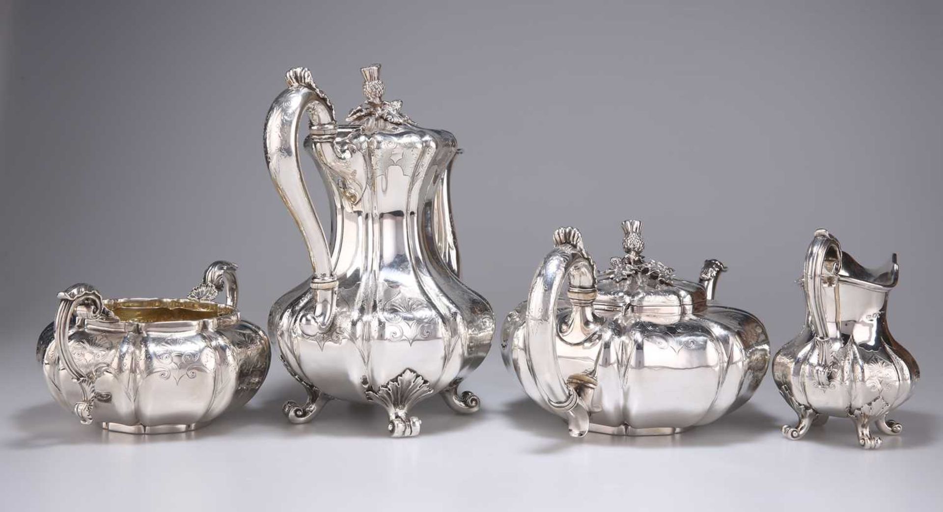 A FINE EARLY VICTORIAN SILVER FOUR-PIECE TEA AND COFFEE SERVICE - Bild 2 aus 5