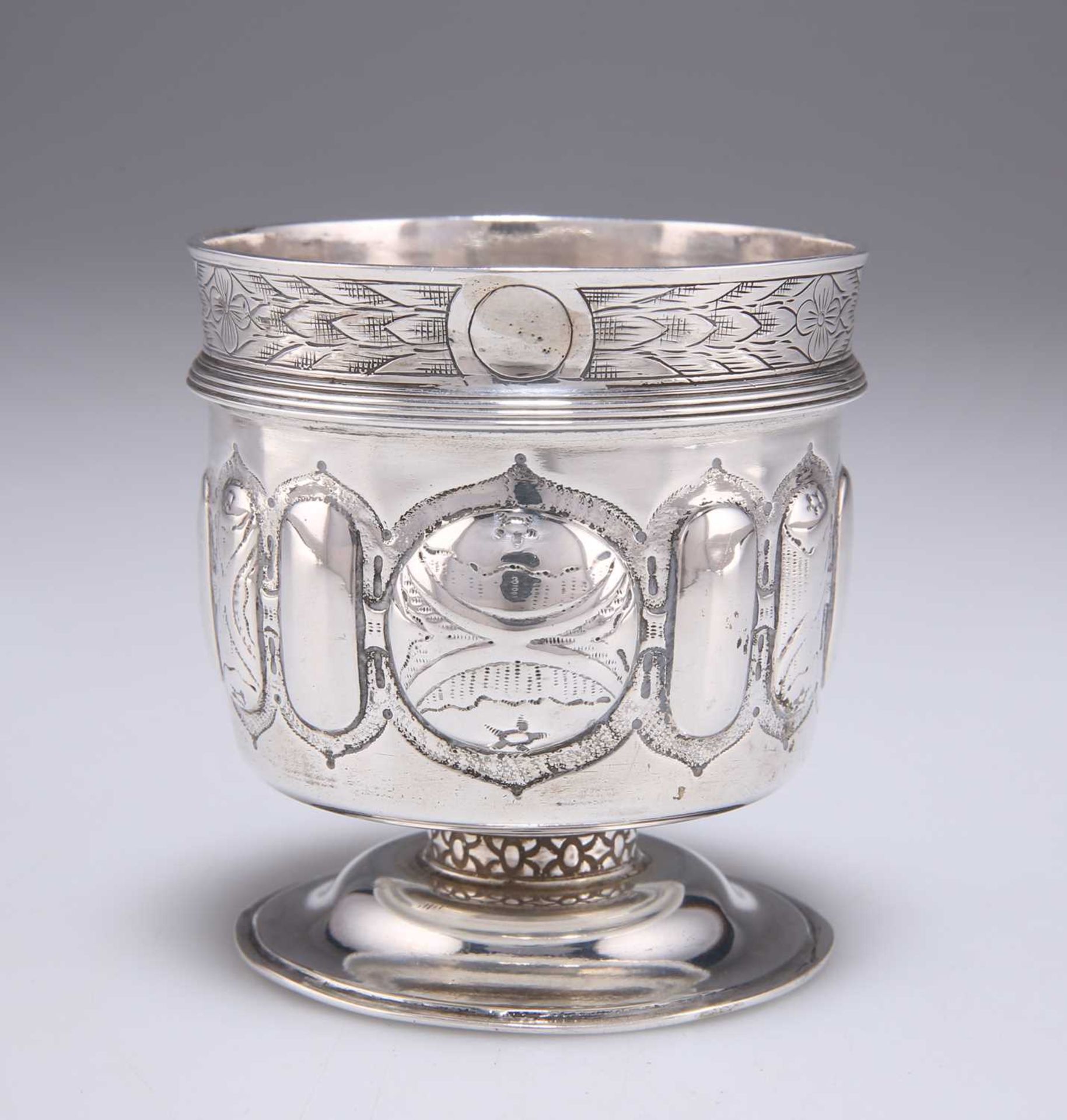 A GERMAN SILVER BEAKER - Image 2 of 8