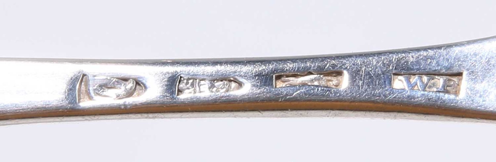 A PAIR OF GEORGE III SILVER BERRY SPOONS - Image 2 of 2