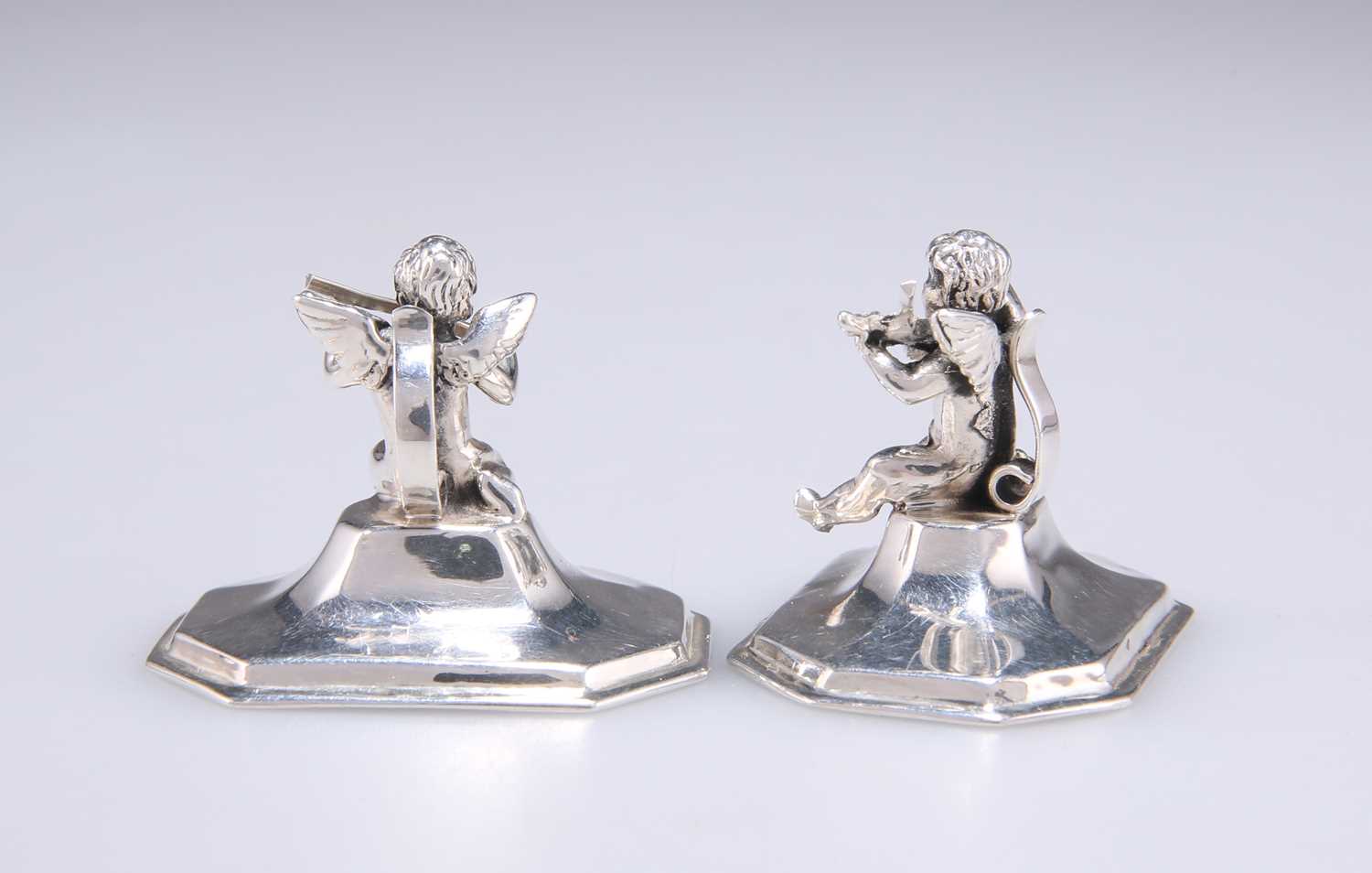A PAIR OF EARLY 20TH CENTURY MENU HOLDERS - Image 2 of 2