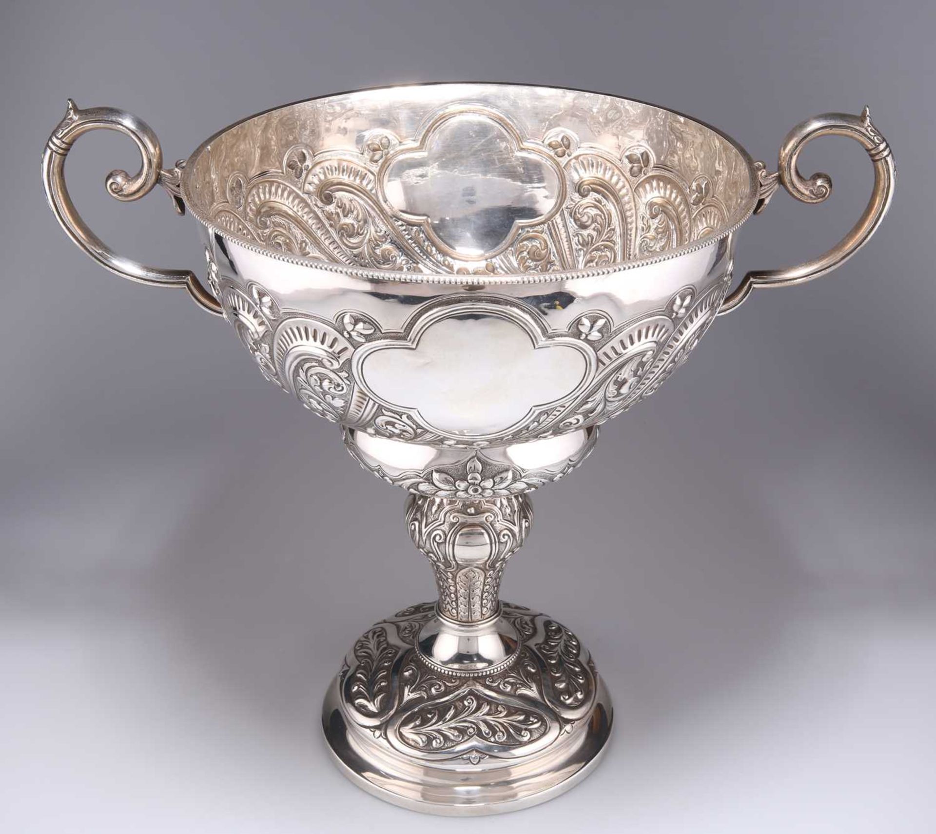 AN EDWARDIAN LARGE SILVER TROPHY CUP