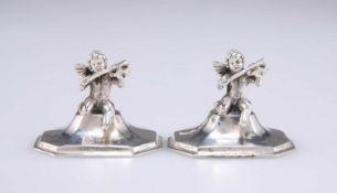 A PAIR OF EARLY 20TH CENTURY MENU HOLDERS