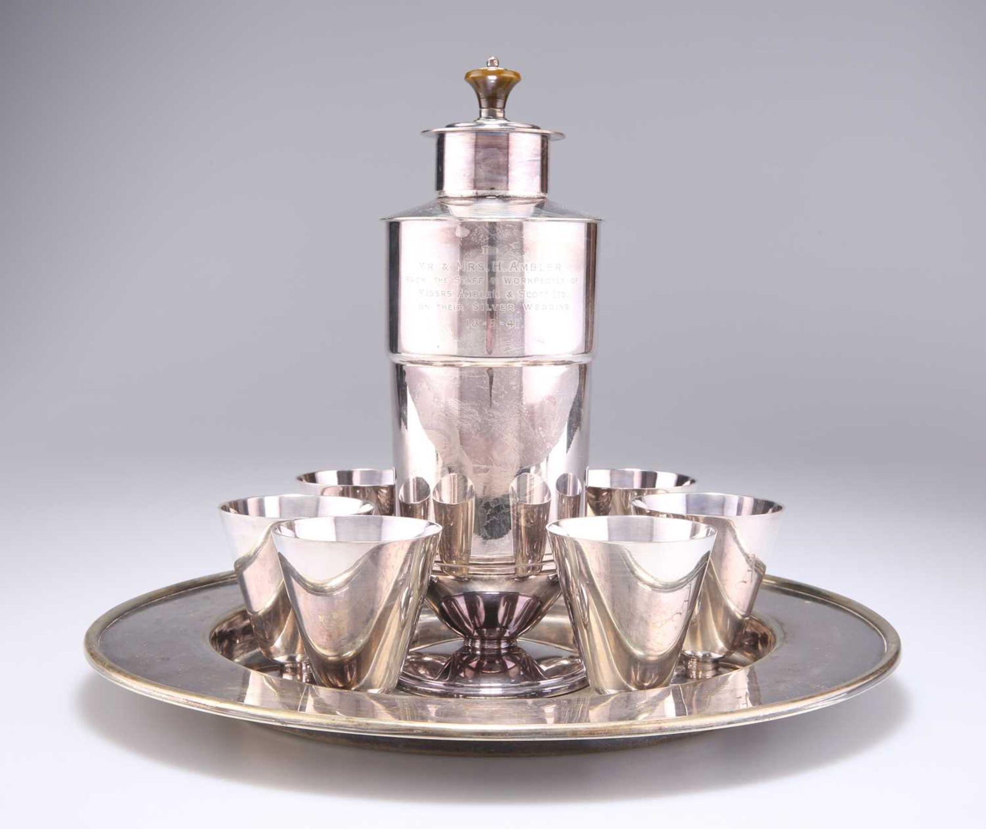 A SILVER-PLATED COCKTAIL SET, EARLY 20TH CENTURY - Image 2 of 4