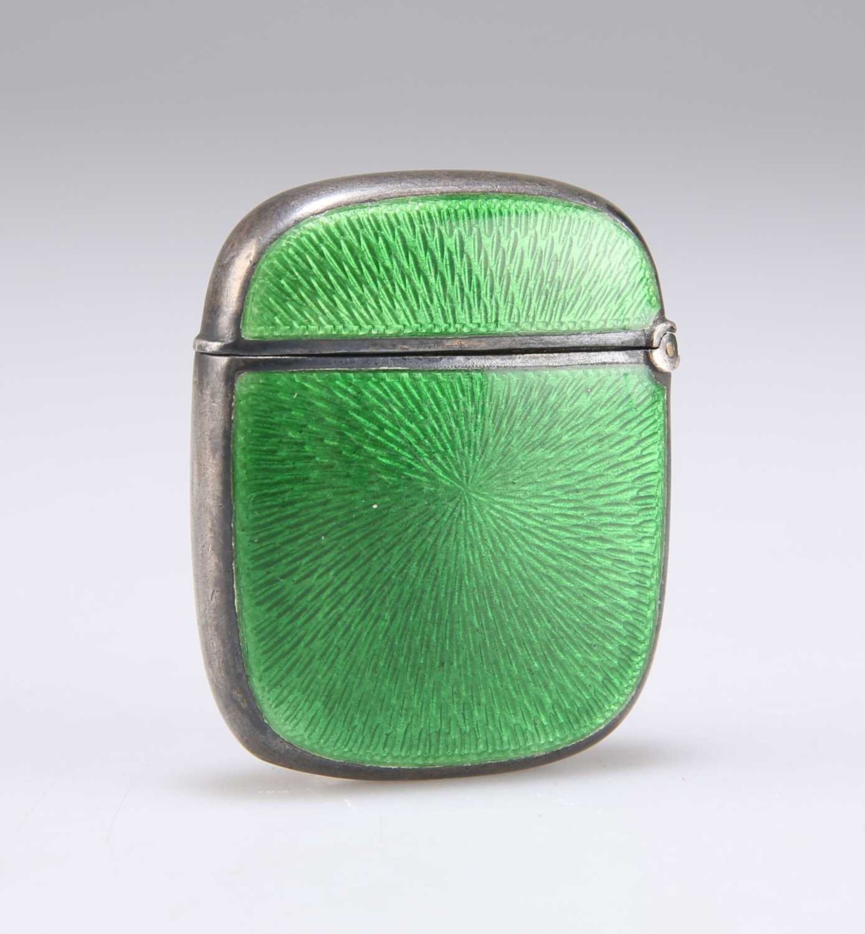 AN EARLY 20TH CENTURY NORWEGIAN SILVER AND GUILLOCHÉ ENAMEL VESTA CASE