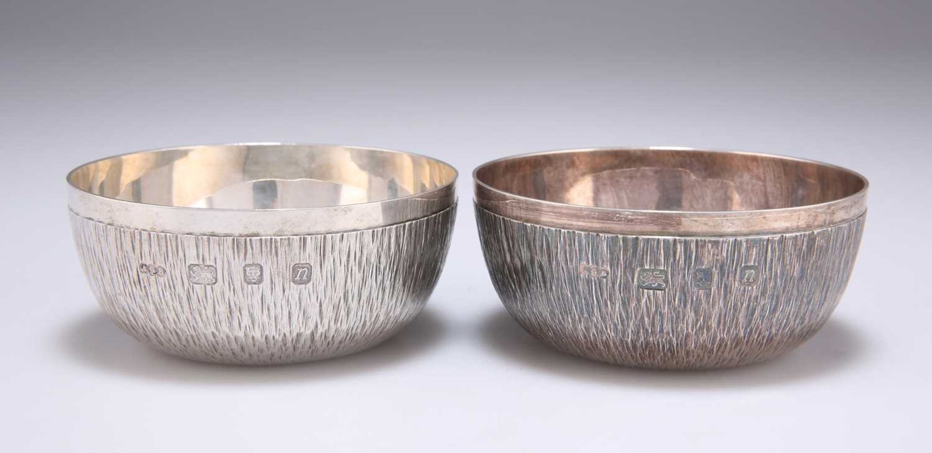 GERALD BENNEY: A PAIR OF ELIZABETH II SILVER BOWLS