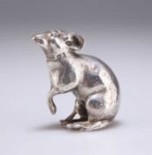 AN EARLY 20TH CENTURY IMPORTED SILVER NOVELTY MOUSE MUFFINEER