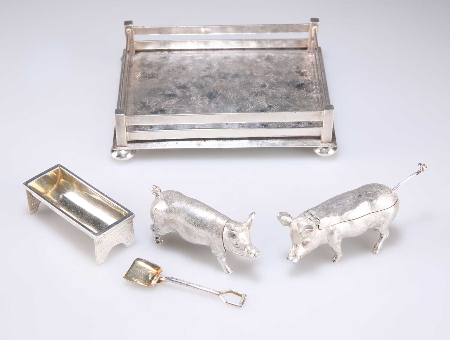 A PAIR OF ELIZABETH II SILVER NOVELTY PIGSTY CRUET SETS - Image 2 of 4