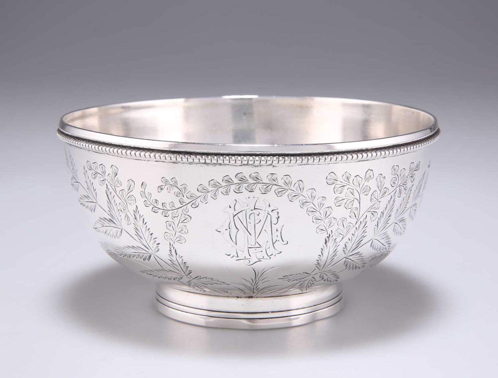 A VICTORIAN SMALL SILVER BOWL - Image 3 of 3