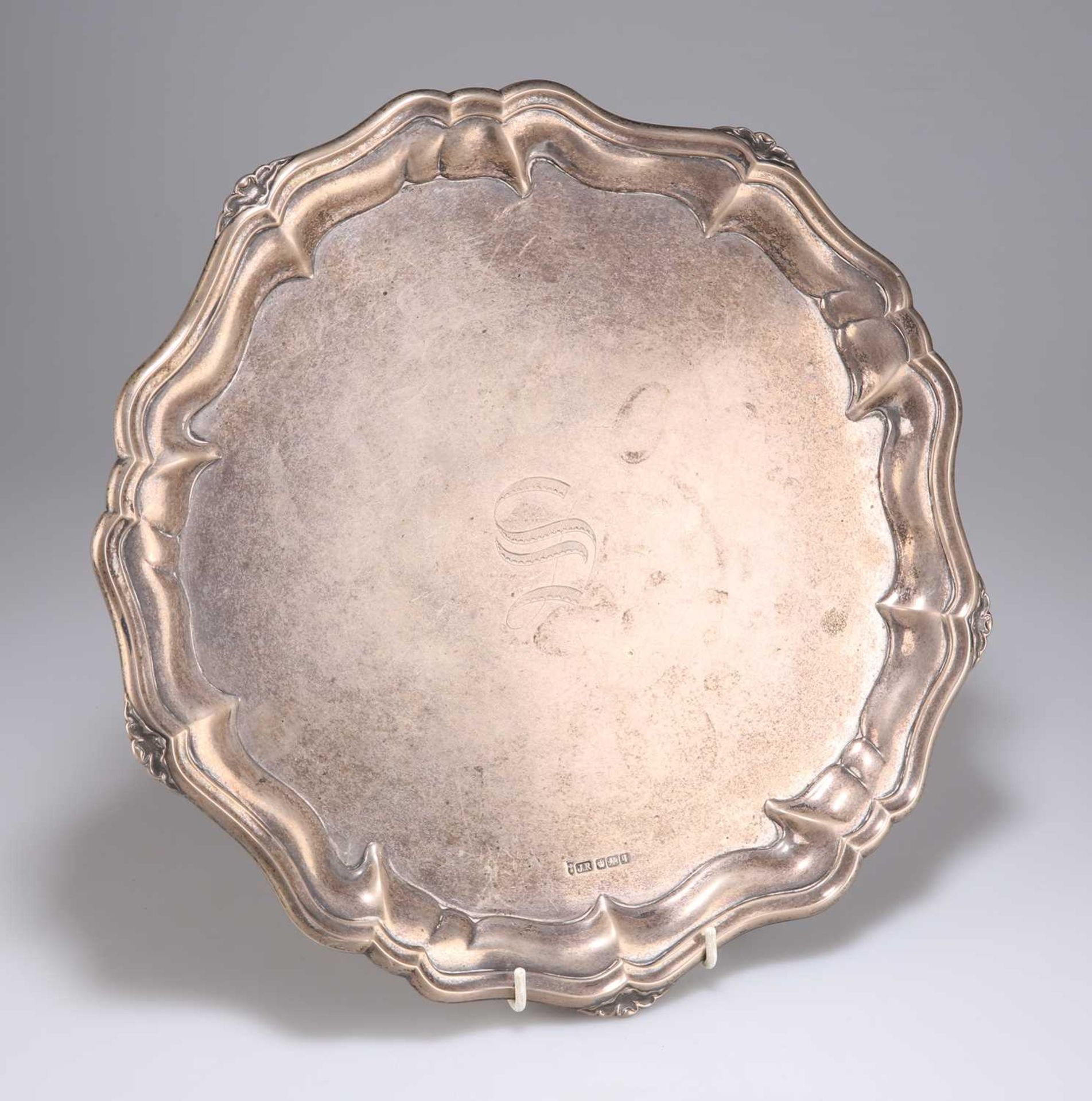 AN EDWARDIAN SILVER SALVER