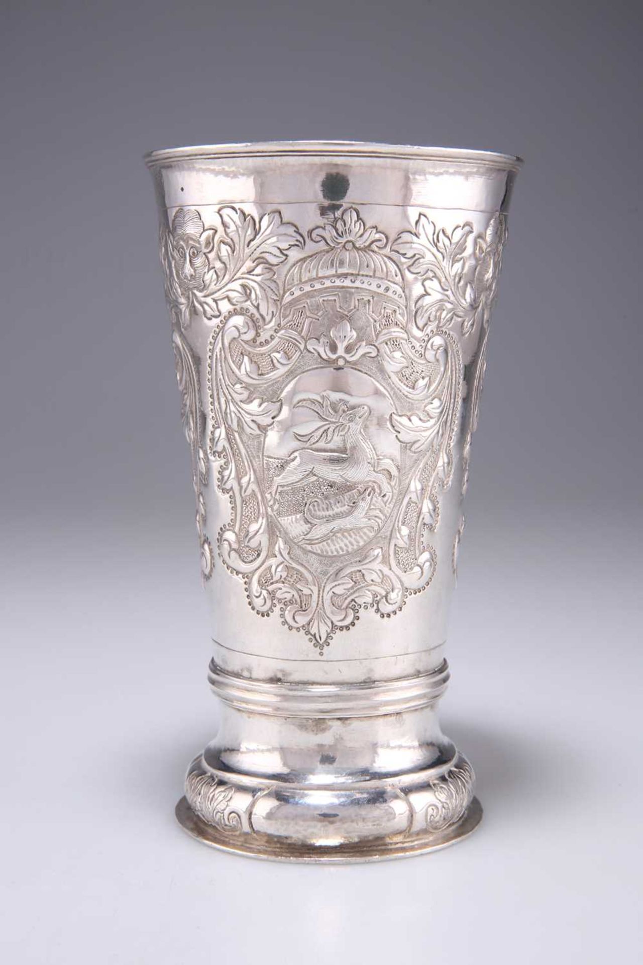 AN 18TH CENTURY RUSSIAN LARGE SILVER BEAKER - Image 2 of 3