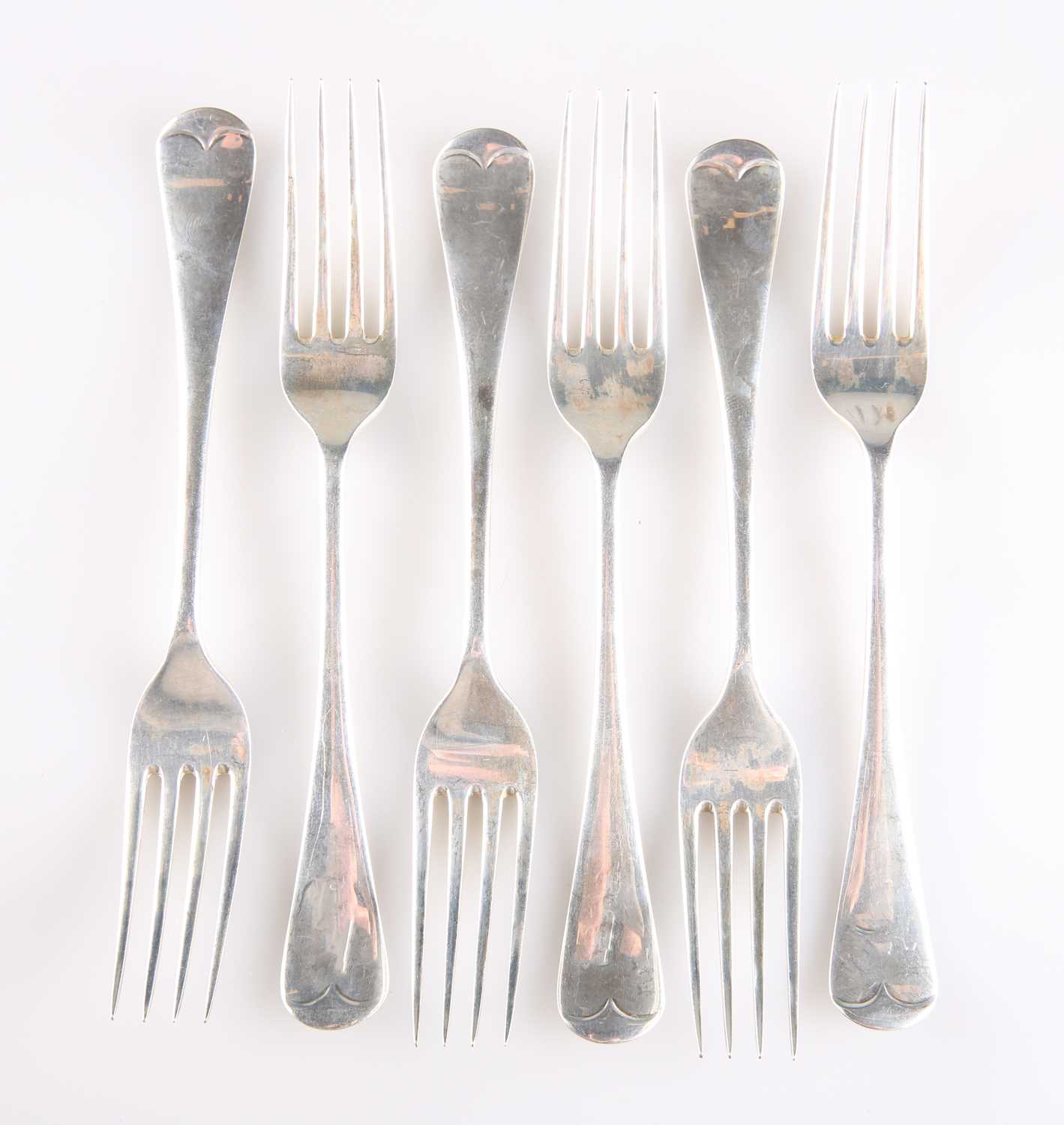 A SET OF SIX GEORGE V SILVER DESSERT FORKS